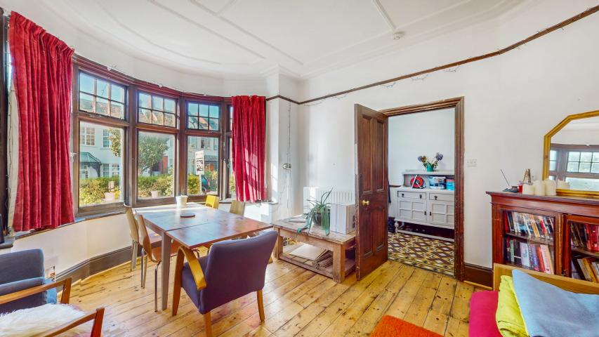 Modern Apartment Caddington Road, Cricklewood